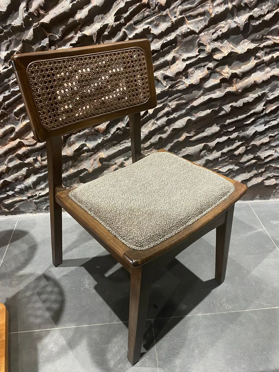 Hasır Sırtlı – Ahşap Sandalye Modelleri – RedWooden