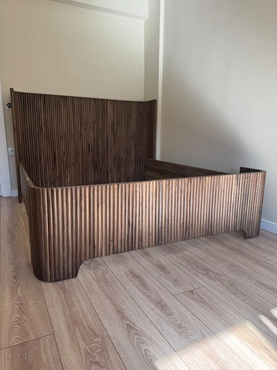 Yatak Başlığı – fotoğraf 1 – RedWooden