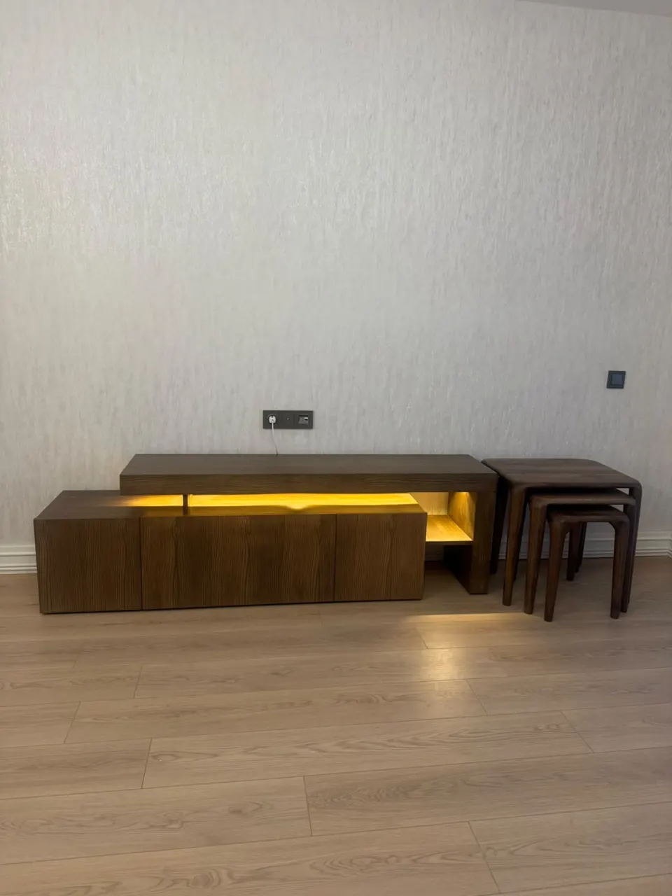 TV Ünitesi – Işıklı