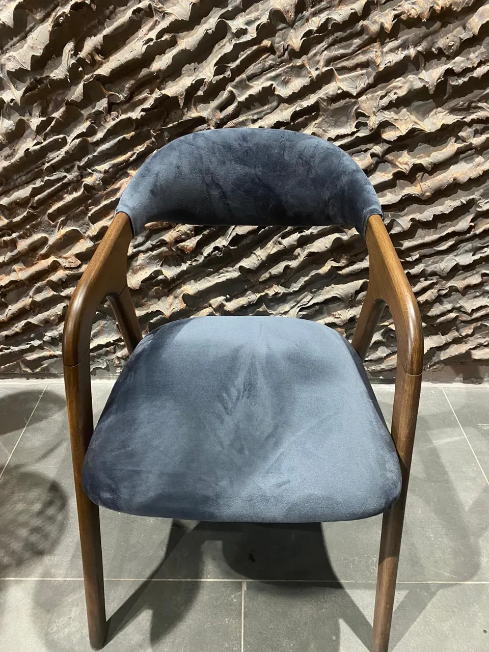 Döşemeli Kavisli Sırt – Ahşap Sandalye Modelleri – RedWooden